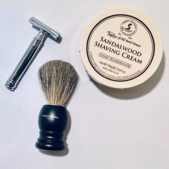 Scheerset_safety_razor_Basic_Scheercreme_Scheerkwast.jpg